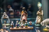 <center>Exposition de crèches en 2017.</center>Roi mage âgé à genoux portant l'or dans un coffret 1919
Santonnier : Jeanne Martini
<br>Roi mage noir à genoux Datation inconnue Auteur inconnu
<br>Roi mage âgé à genoux Datation inconnue Santonnier : Auteur inconnu