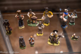 <center>Exposition de crèches en 2017.</center>Berger en cape 1919
Santonnier : Madame Joseph Guichard
<br> Berger à la cape ouverte tenant de la main gauche par les pattes un agneau 1918
Santonnier : Famille Pellat
<br> Femme sur un âne tenant un panier sous le bras droit, une chaufferette sous le bras gauche, une lanterne de la main gauche (Margarido)
1918
Santonnier : Léon Gaubert