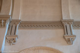 <center>Eglise de Sainte Marguerite.</center>Les consoles du côté droit.
